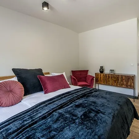 Sofia Boutique Domasa Dobra